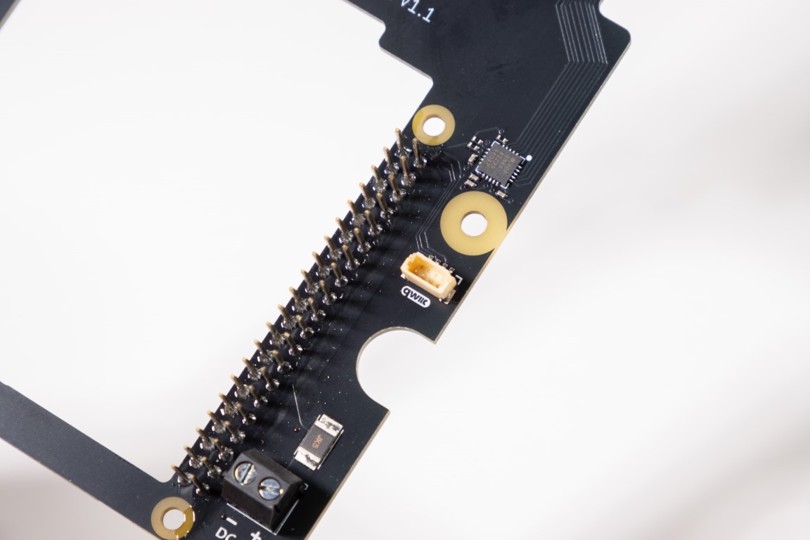 M1 RPi Qwiic connector