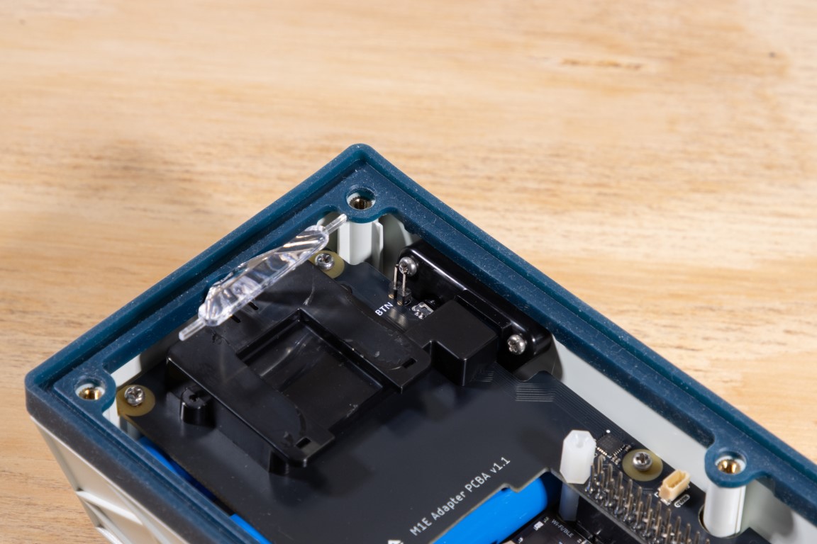 M1 Tachyon button connector